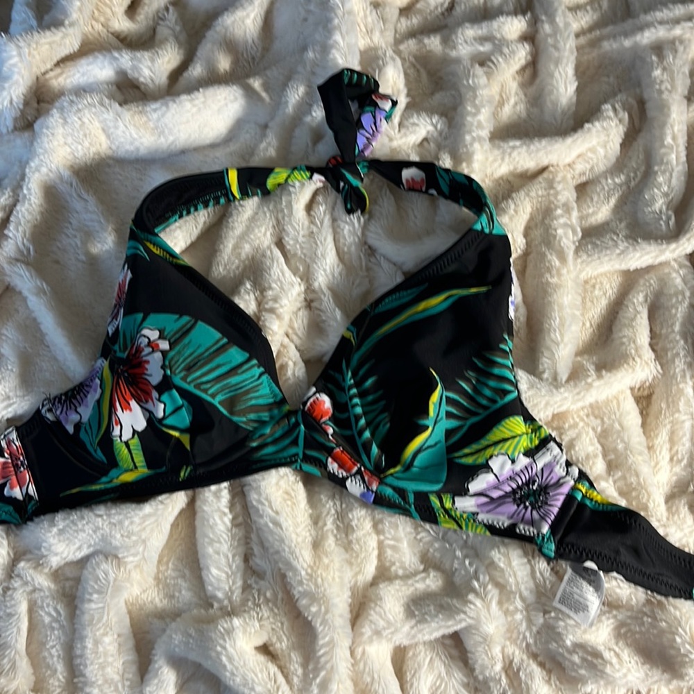 Old Navy - XS Floral Bikini Top